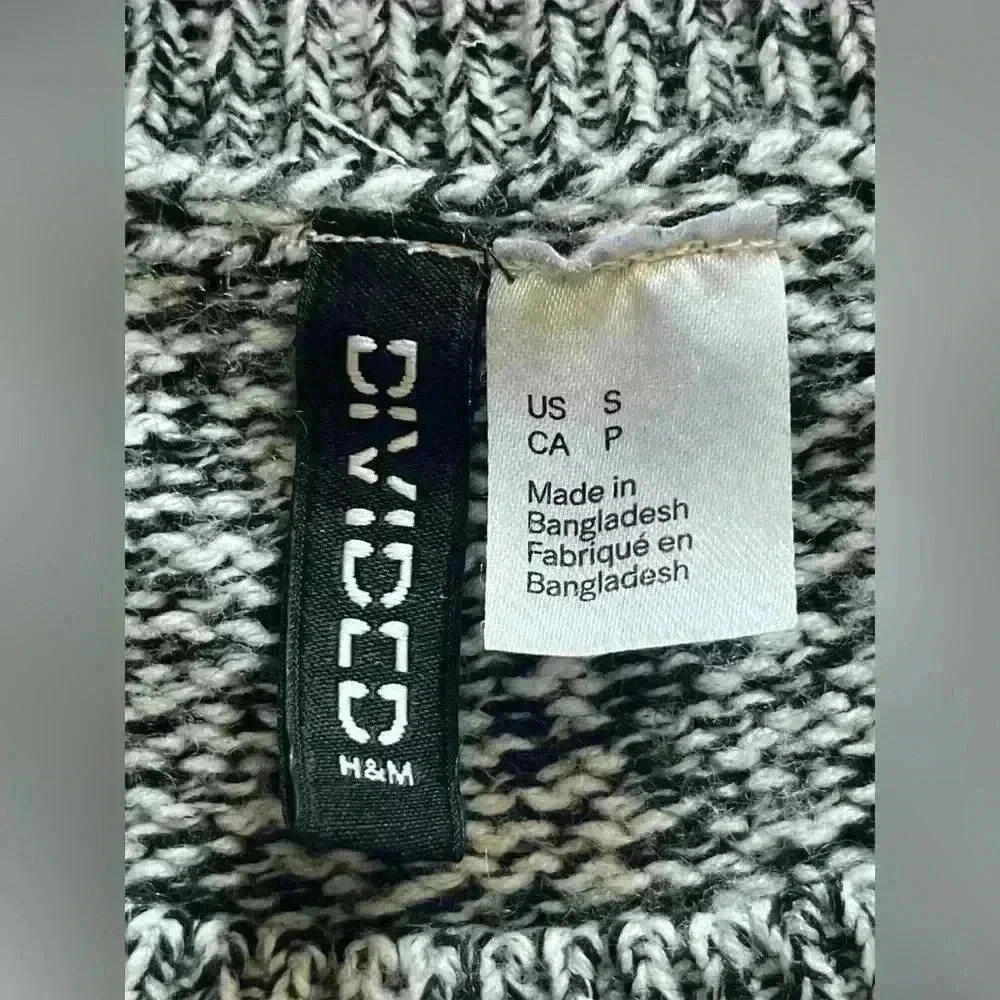 Divided H&M Sweater Black Gray Marled Sweater Top Fall Soft Cozy Knit Small